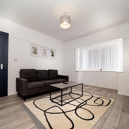 3Br Haven Retreat In Wallasey With Free Street Parking Eksteriør bilde