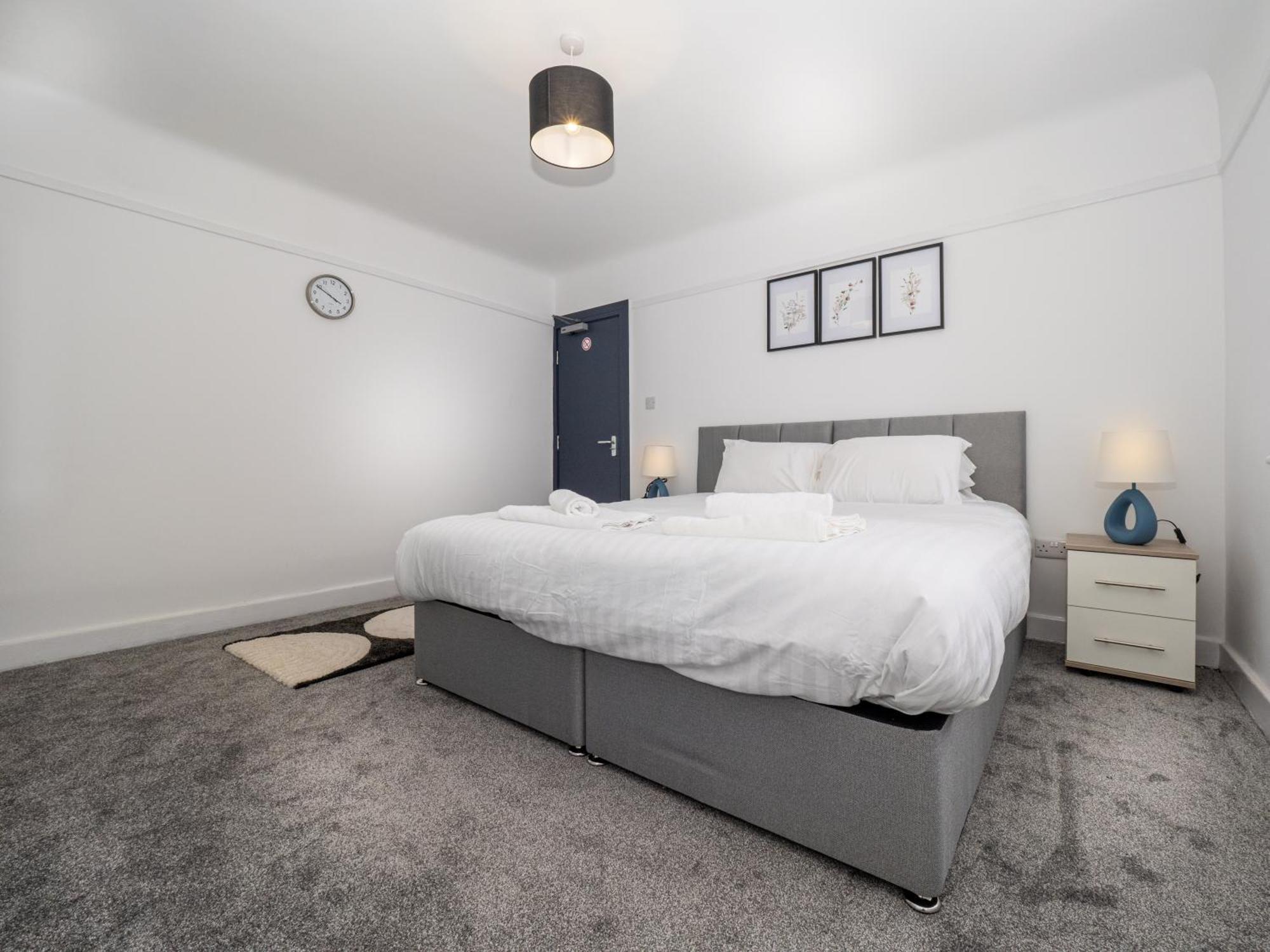 3Br Haven Retreat In Wallasey With Free Street Parking Eksteriør bilde