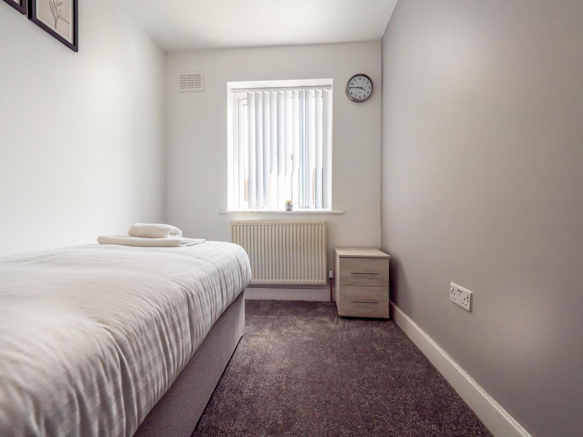 3Br Haven Retreat In Wallasey With Free Street Parking Eksteriør bilde